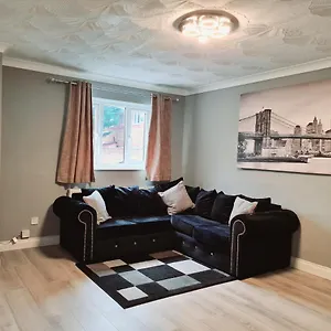 Apartment Fantastic Cozy 3bed Hse Excel Free Parking Wifi Sleeps 6, London